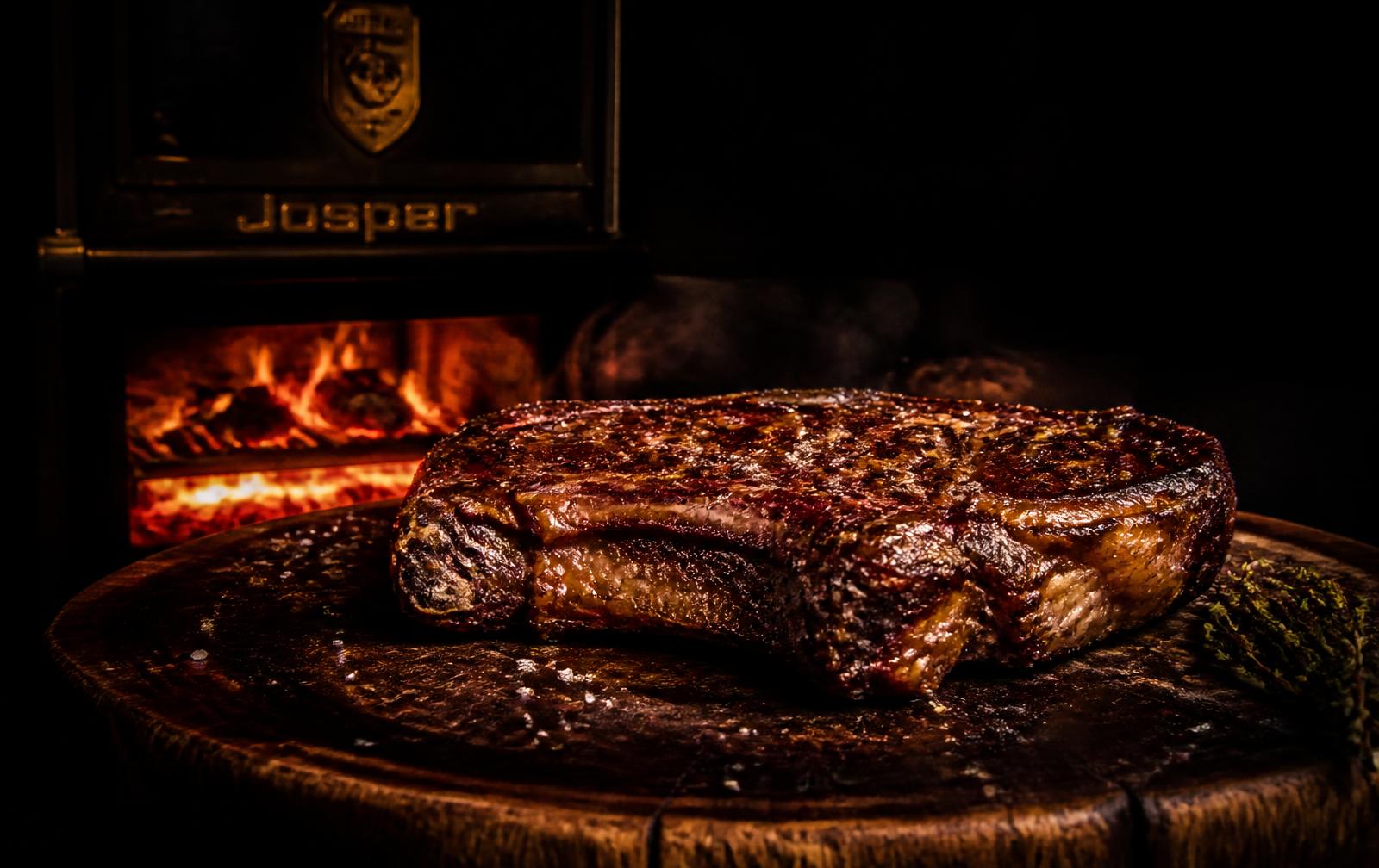 Chuletón de ternera al Josper en Tramontana